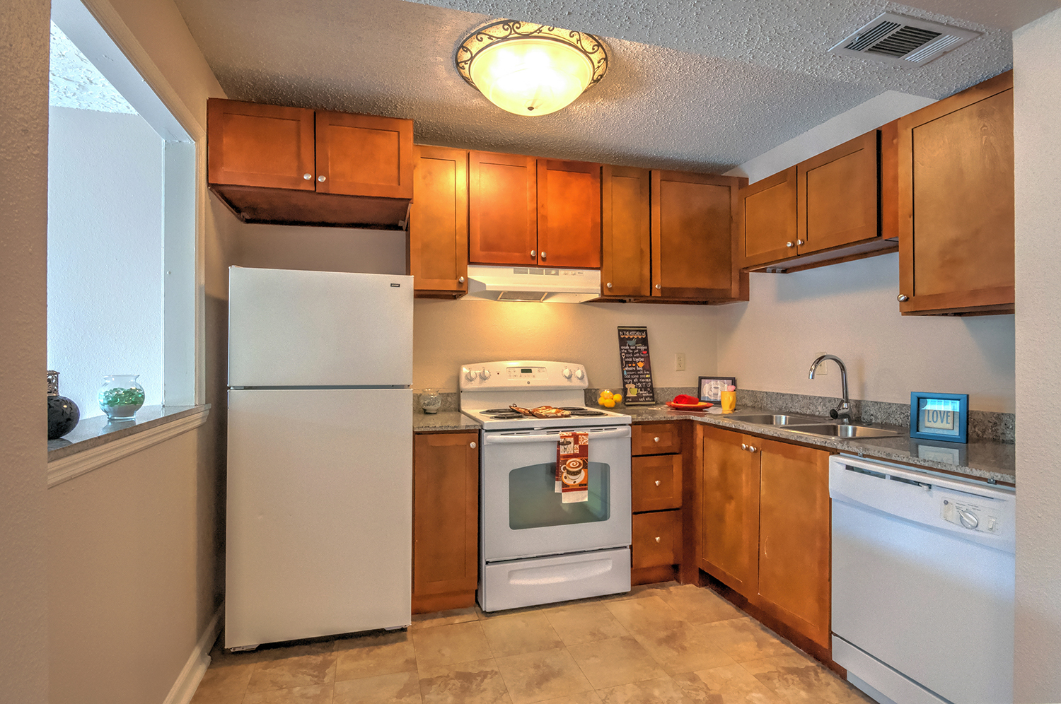 Villas at Emerald Park The Multifamily Advisory Group at Cushman